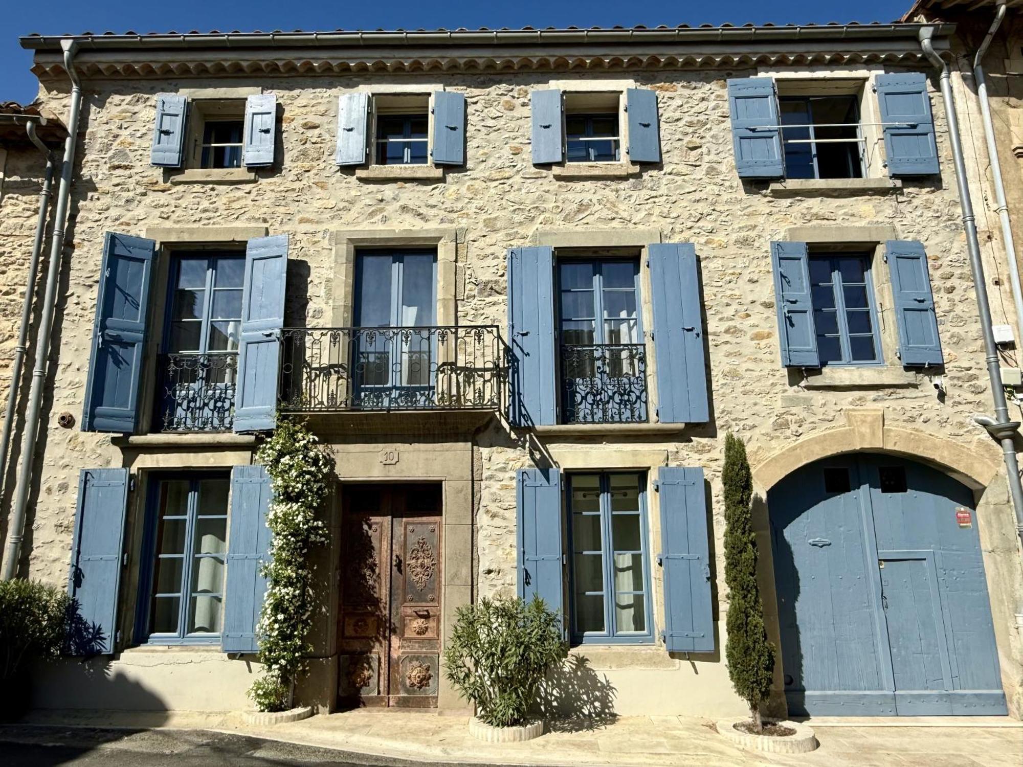 Bed and Breakfast L'Oiseau Bleu Peacock Roubia Exterior foto